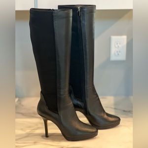 White House Black Market knee high women’s black boots, size 7.